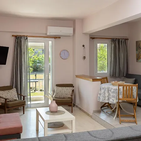 Zeusplace Private Parking & Park View Katerini *